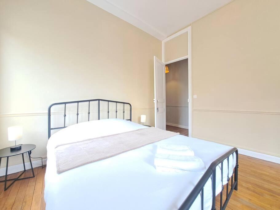 Perth, Bel Appartement Lumineux Reims Eksteriør bilde